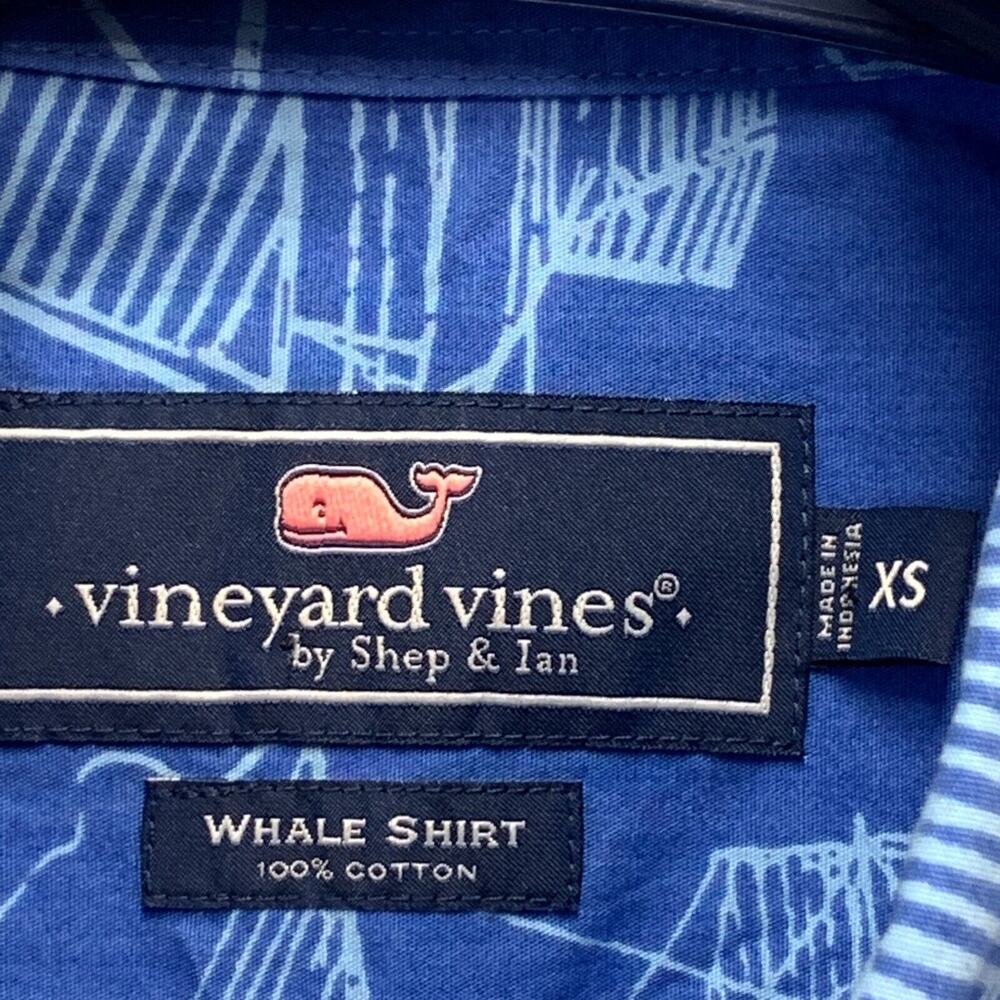 New Vineyard Vines Whale Shirt Blue Sailboat Print Short Sleeve Button Down Mens - Picture 4 of 14